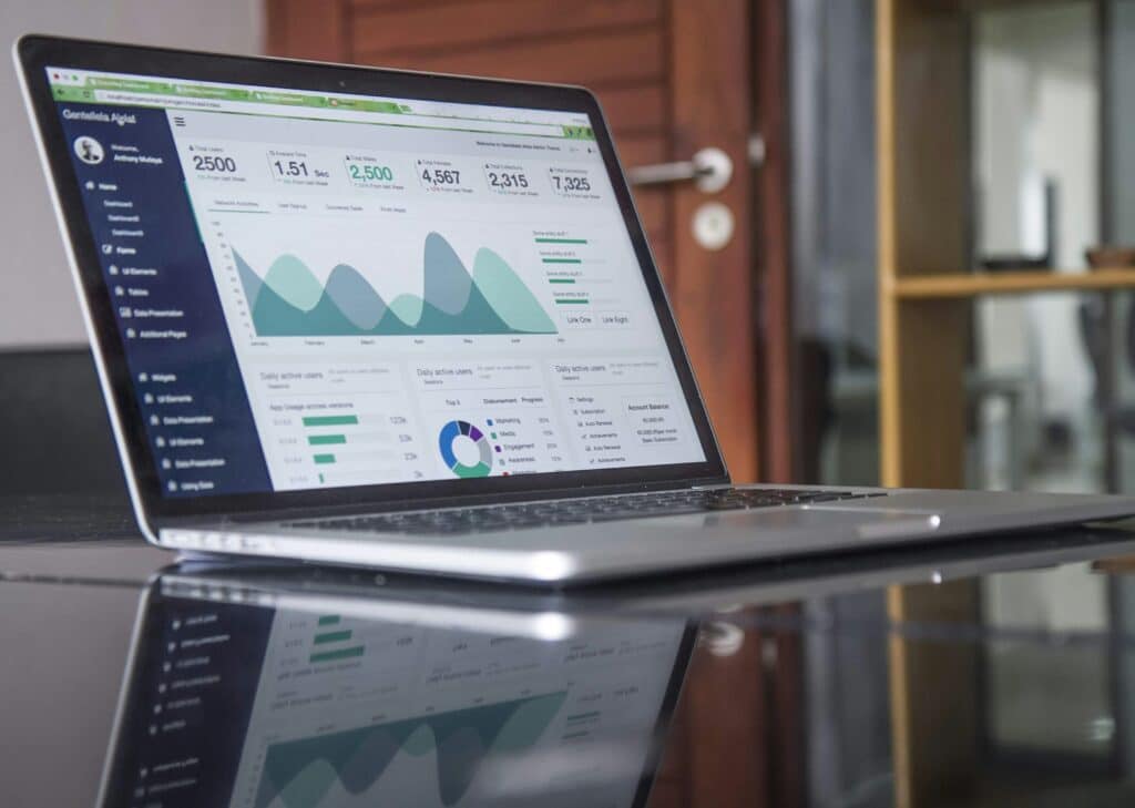 Empirical Research on Behavioral Factors in the Taiwan Stock Market: A Case Study of the Share Distribution