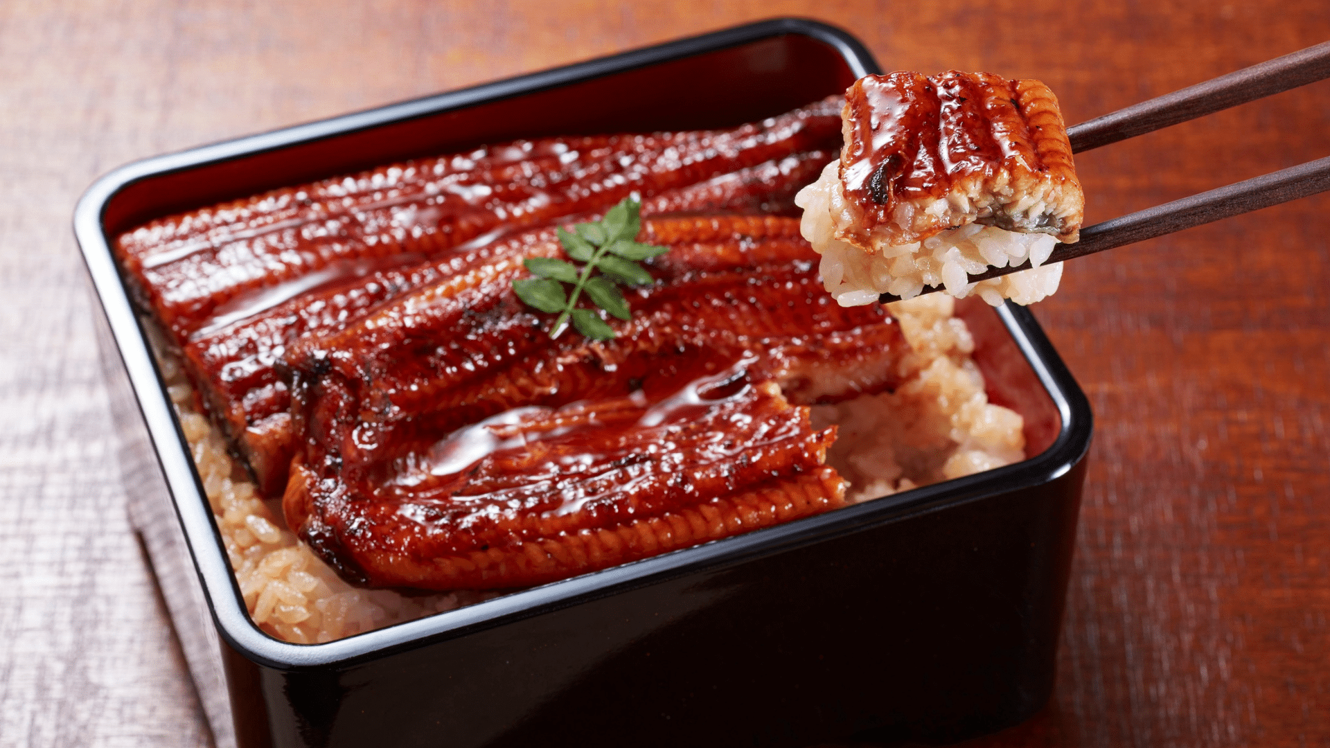 屏榮實業集團案例分析–外銷鰻魚起家,結合全家鮮食壯大